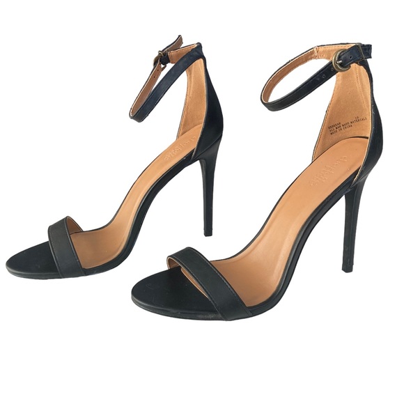Charlotte Russe Black Heel - Picture 3 of 6